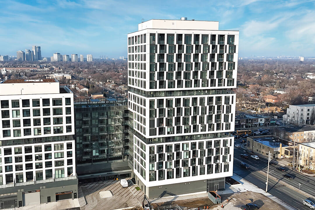 1007 The Queensway #710, Toronto, Ontario