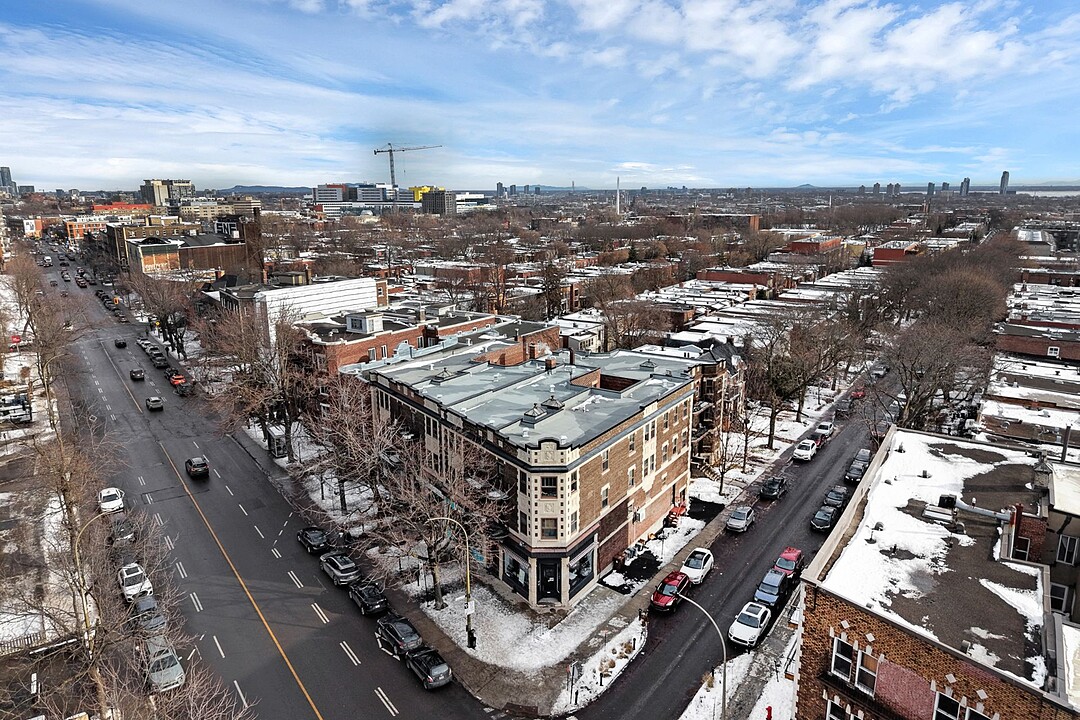 5662-5674 Rue Sherbrooke O., Côte-des-Neiges / Notre-Dame-de-Grâce, Québec