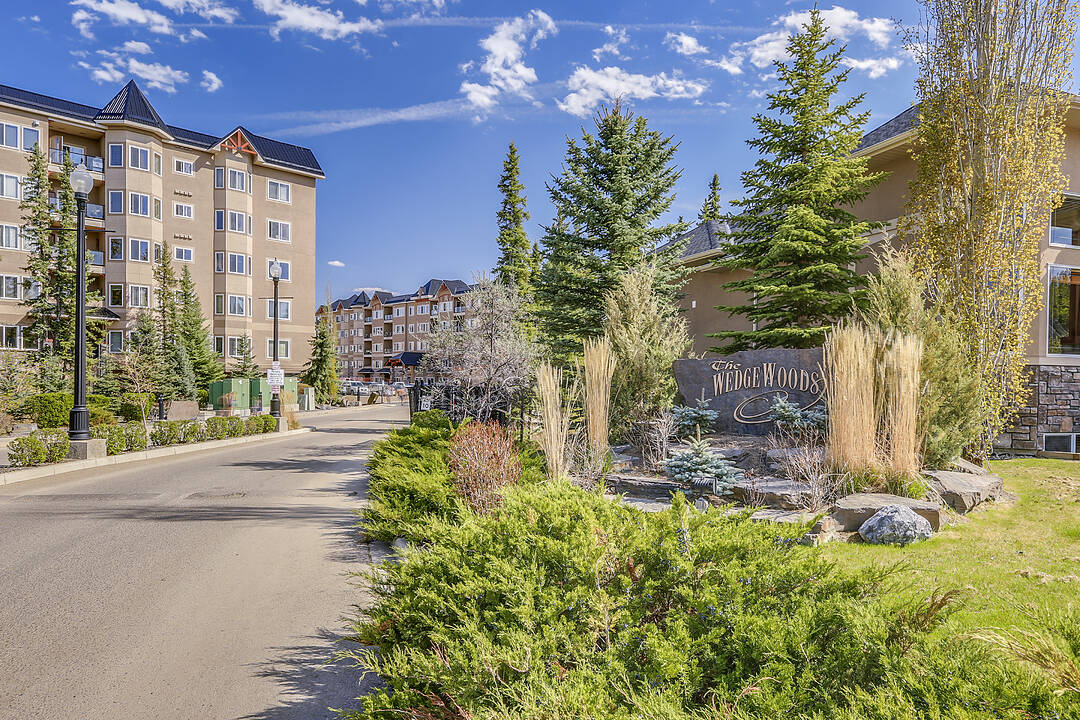 10 Discovery Ridge Close SW #534, Calgary, Alberta