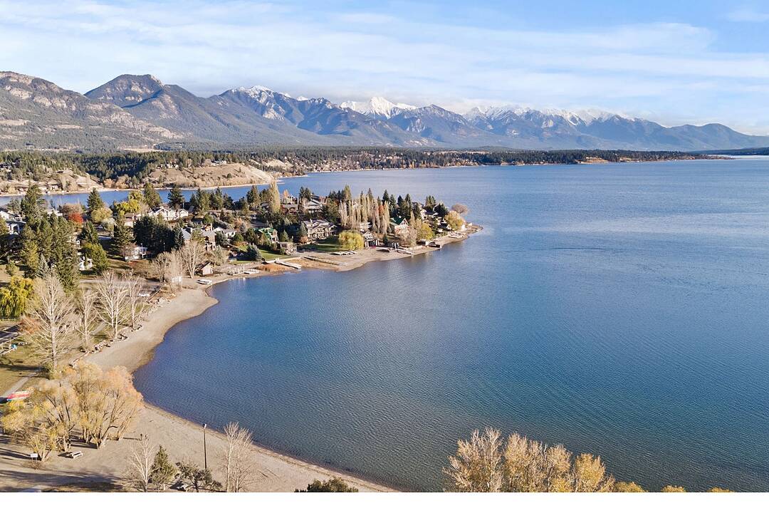 4 Stoddart Estates Drive, Windermere, British Columbia