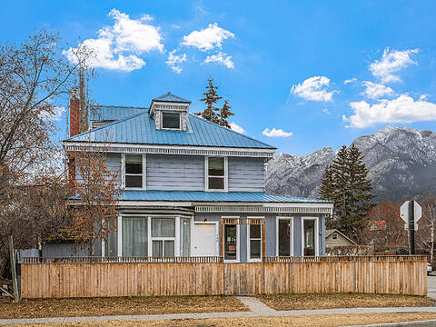 137 Muskrat Street, Banff