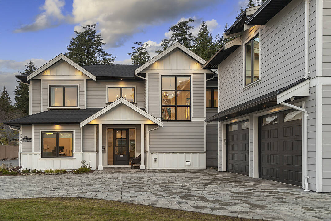 2580 Sherwood Lane, Saanich, British Columbia