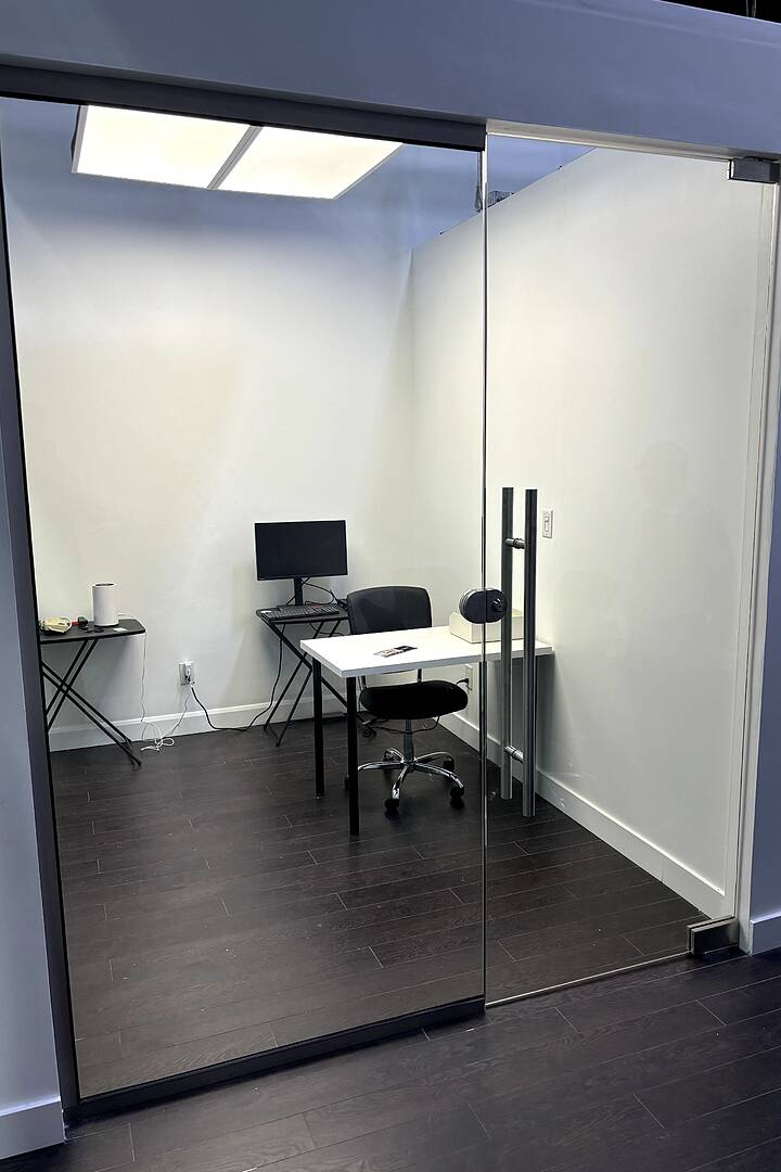 7250 Keele St #325, Vaughan, Ontario