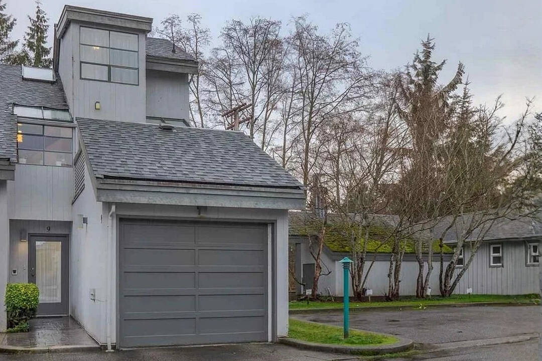 5753 Wharf Avenue #9, Sechelt, British Columbia