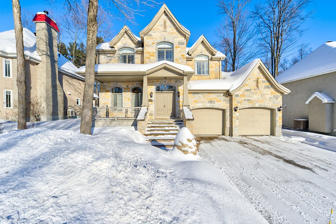 205 Rue Édouard-Drouin, Saint-Jérôme, Quebec