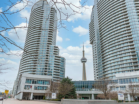 208 Queens Quay W #2712, Toronto