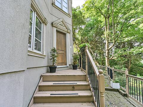 50 Old Yonge St #Suite 1, Toronto