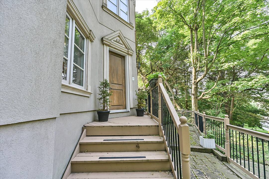 50 Old Yonge St #Suite 1, Toronto, Ontario