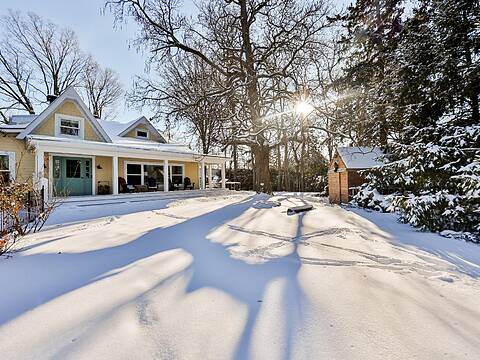 78 Rue les Bouleaux, Laval-sur-le-Lac