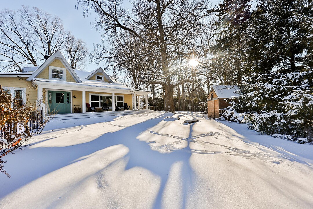 78 Rue les Bouleaux, Laval-sur-le-Lac, Québec