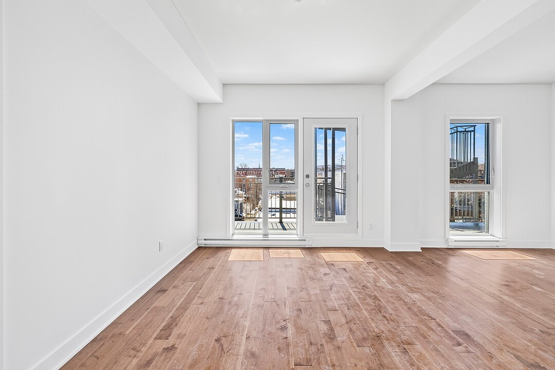 2302 Rue Florian, Apt. 401, Ville-Marie, Québec