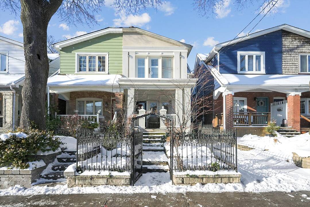 34 Nasmith Ave, Toronto, Ontario