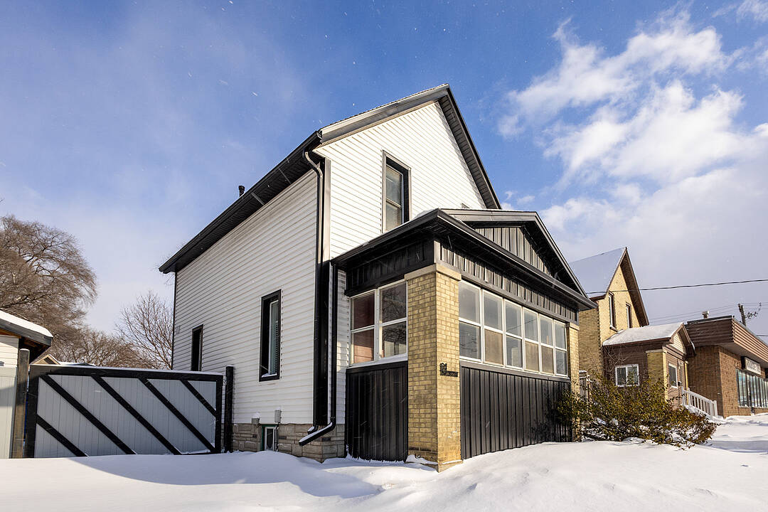 64 Lancaster Street W, Kitchener, Ontario