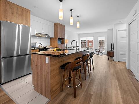 1083 Rue Raymond-Casgrain, La Cité