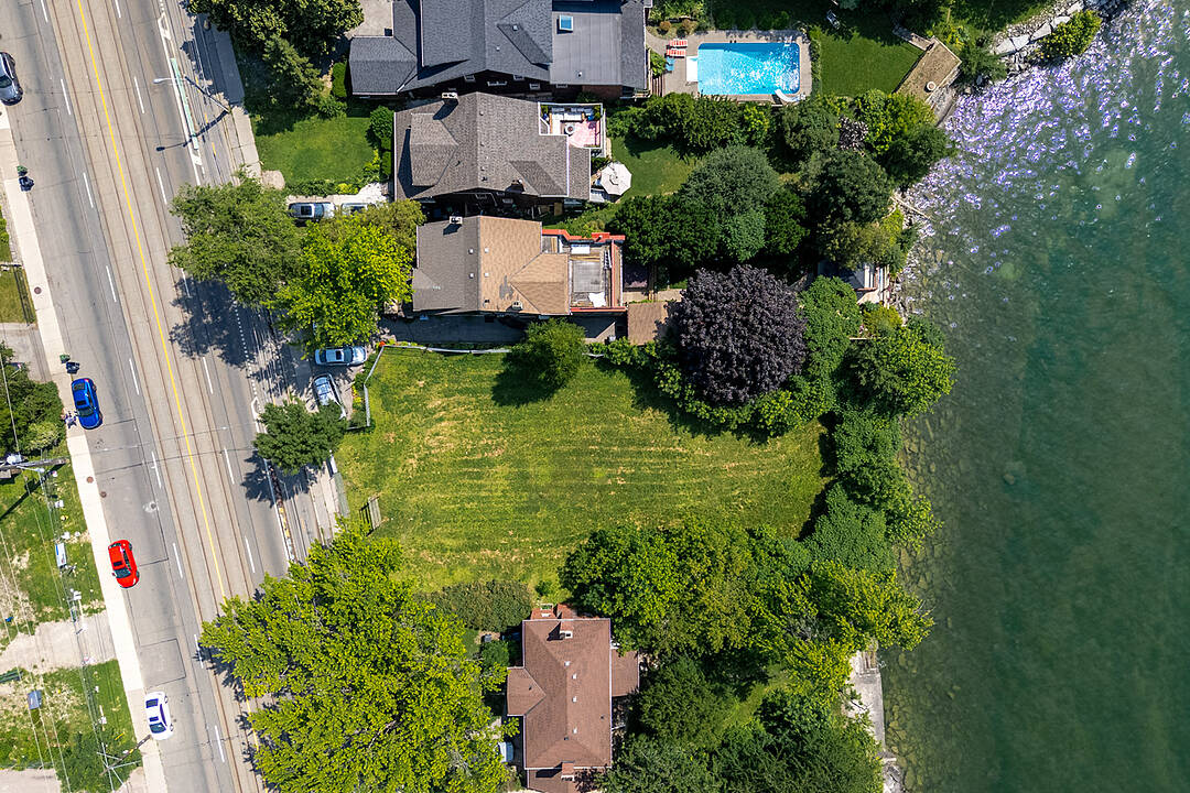 2685 Lake Shore Blvd W, Toronto, Ontario