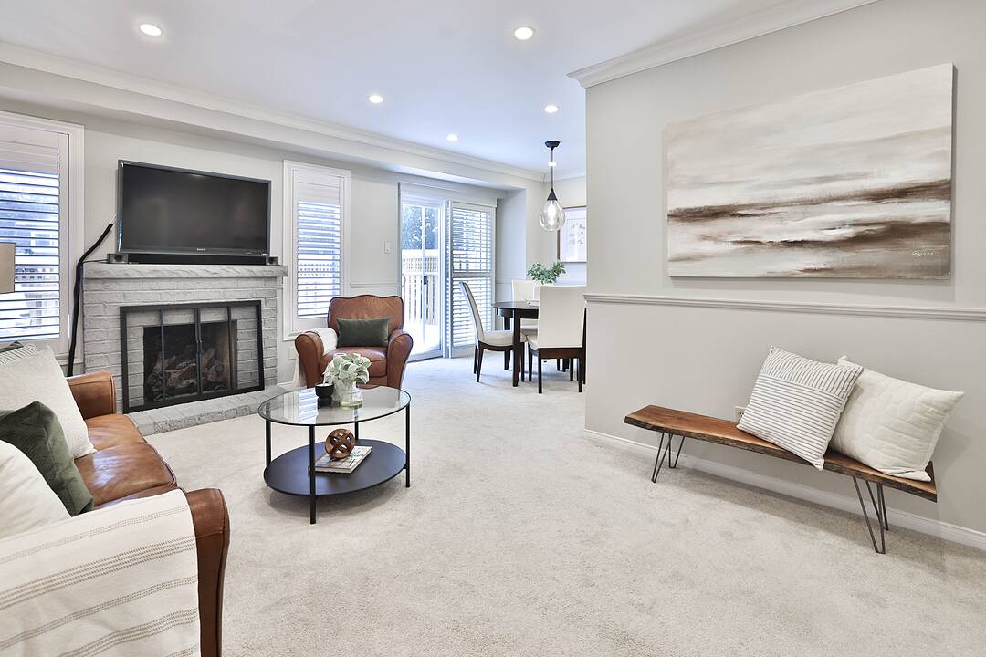 5255 Lakeshore Rd #7, Burlington, Ontario