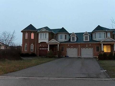 921 Raftis Cres, Milton