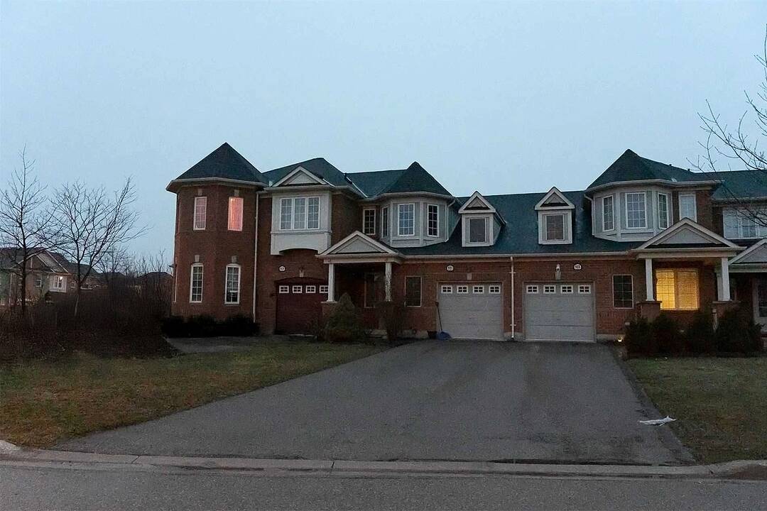 921 Raftis Cres, Milton, Ontario