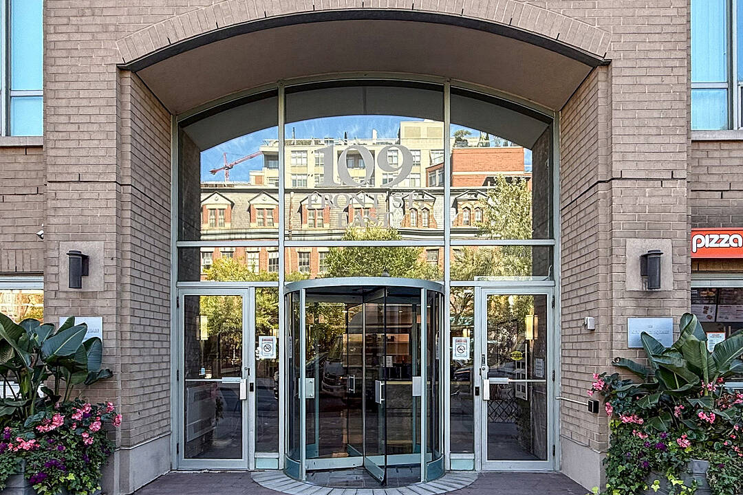 109 Front St E #121, Toronto, Ontario