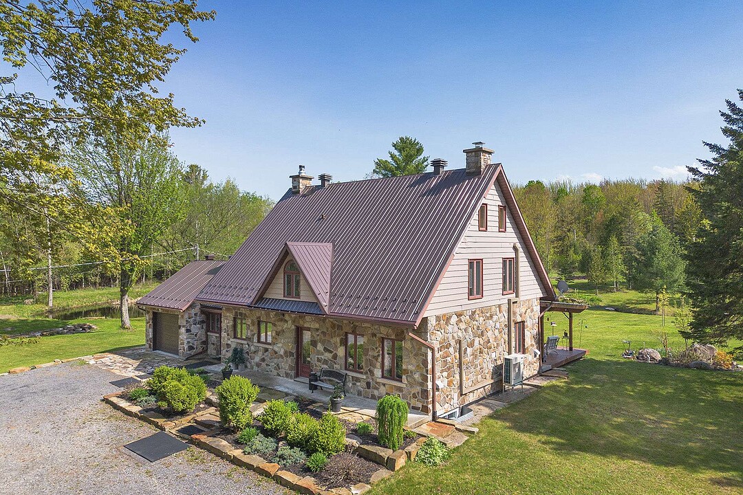 2452 Ch. de la 1re-Concession, Hinchinbrooke, Québec