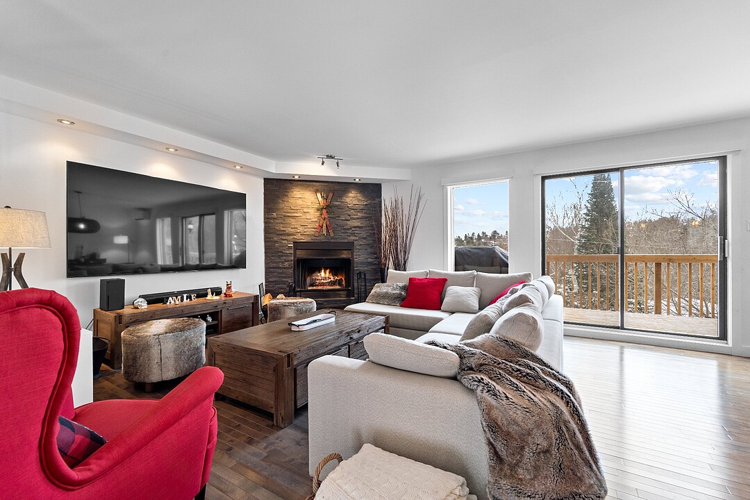 1344 Crois. Chantovent, Sainte-Adèle, Québec