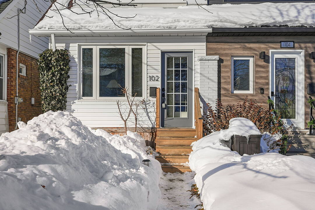102 Mortimer Ave, Toronto, Ontario