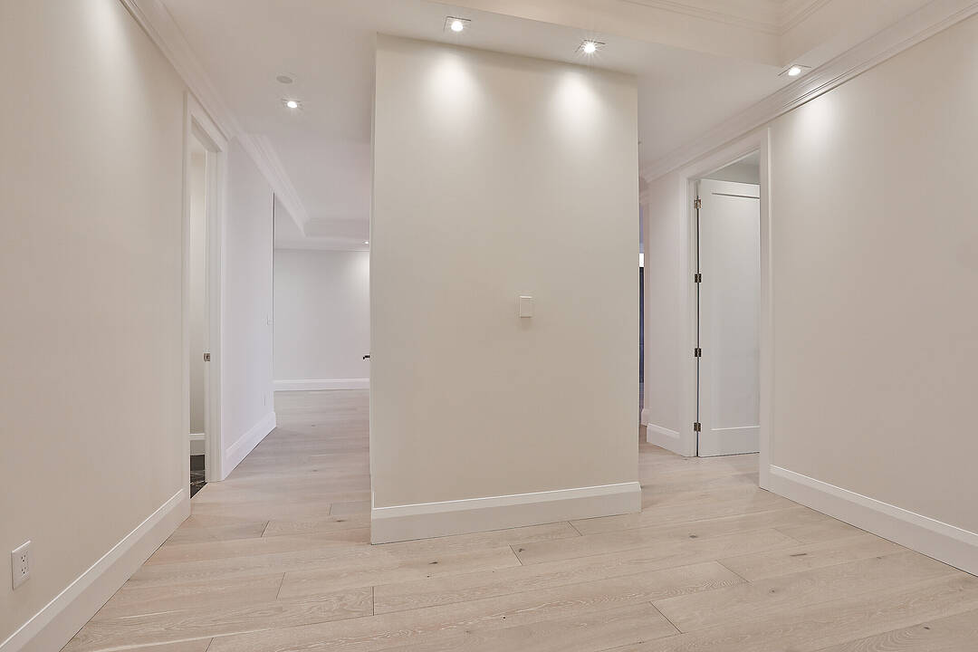 99 Avenue Rd #1101, Toronto, Ontario