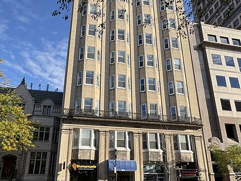 900 Rue Sherbrooke O., Apt. 12, Ville-Marie