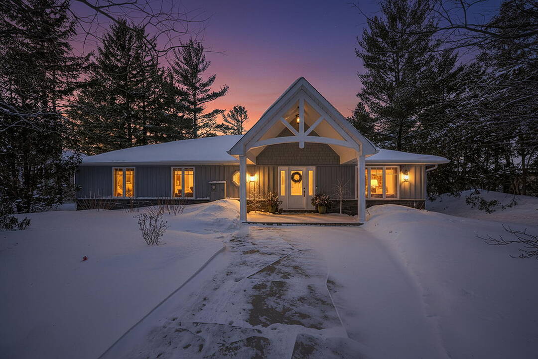 1036 River Rd E, Wasaga Beach, Ontario