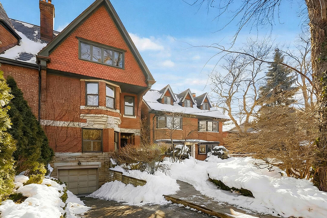 19 Roxborough St E, Toronto, Ontario