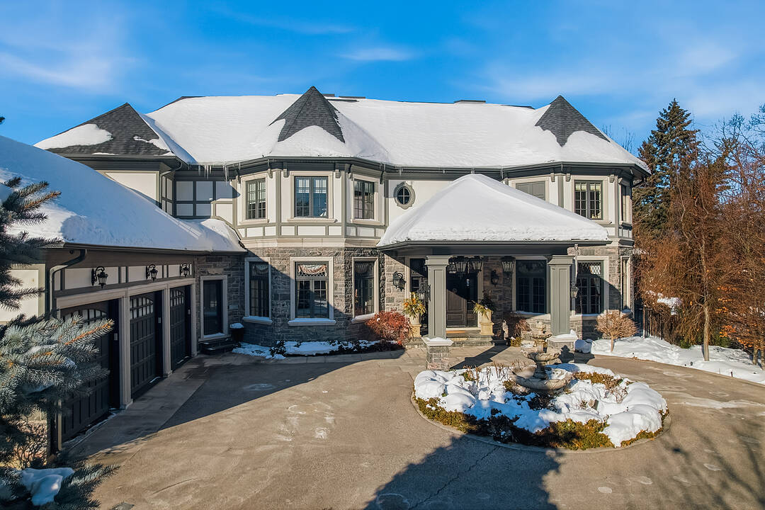 8 Swansdown Dr, Toronto, Ontario