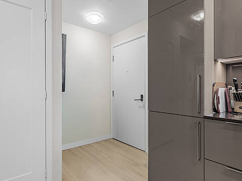 28 Freeland St #1910, Toronto