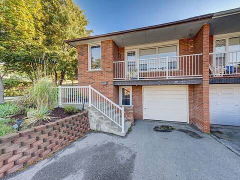 400 Cherokee Blvd, Toronto