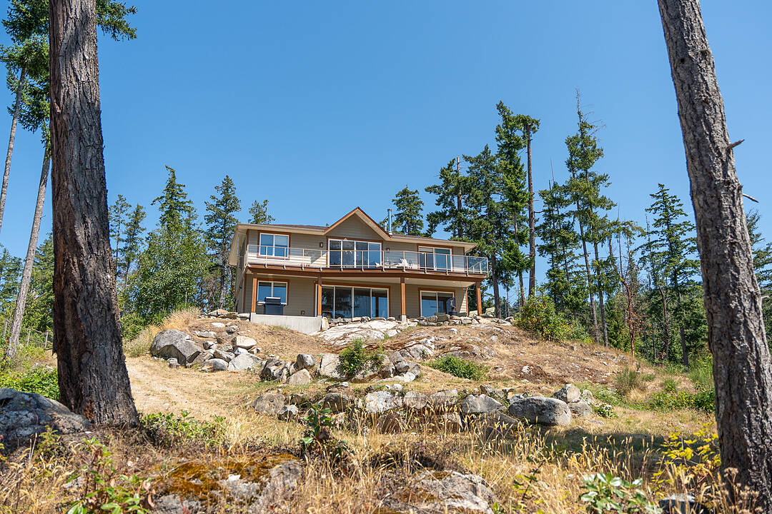 10825 Wood Bay Ridge Road, Halfmoon Bay, British Columbia