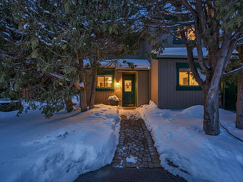 11 Harbour Street W #345, Collingwood