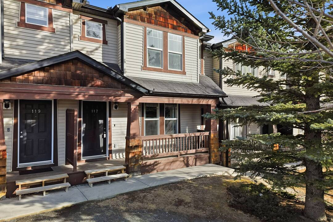117 Panatella Park NW, Calgary, Alberta