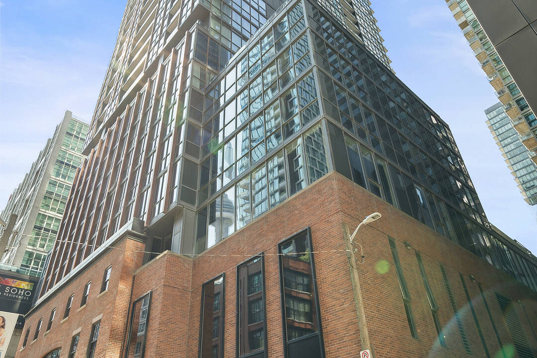 88 Blue Jays Way #3803, Toronto, Ontario