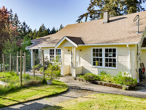 2035 Herd Road, Duncan