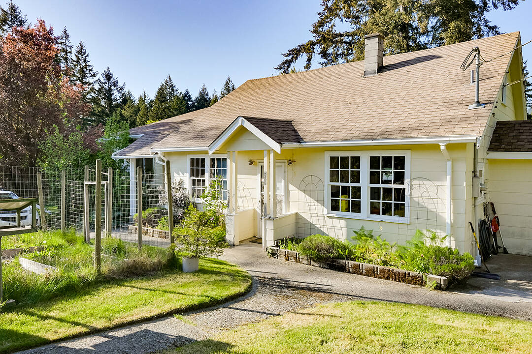 2035 Herd Road, Duncan, British Columbia