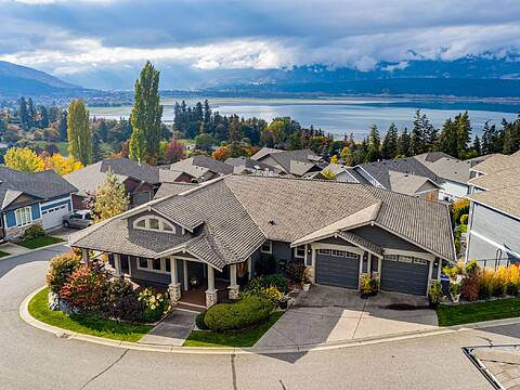 33-2990 20 Street NE, Salmon Arm