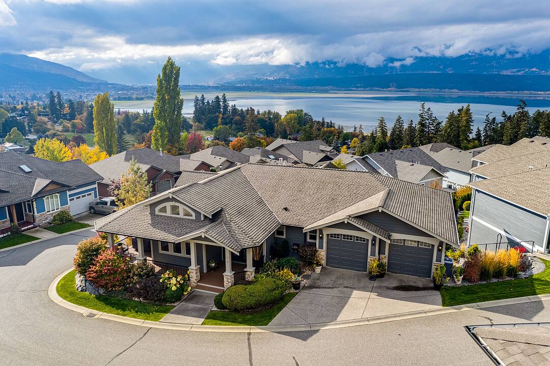 33-2990 20 Street NE, Salmon Arm, British Columbia