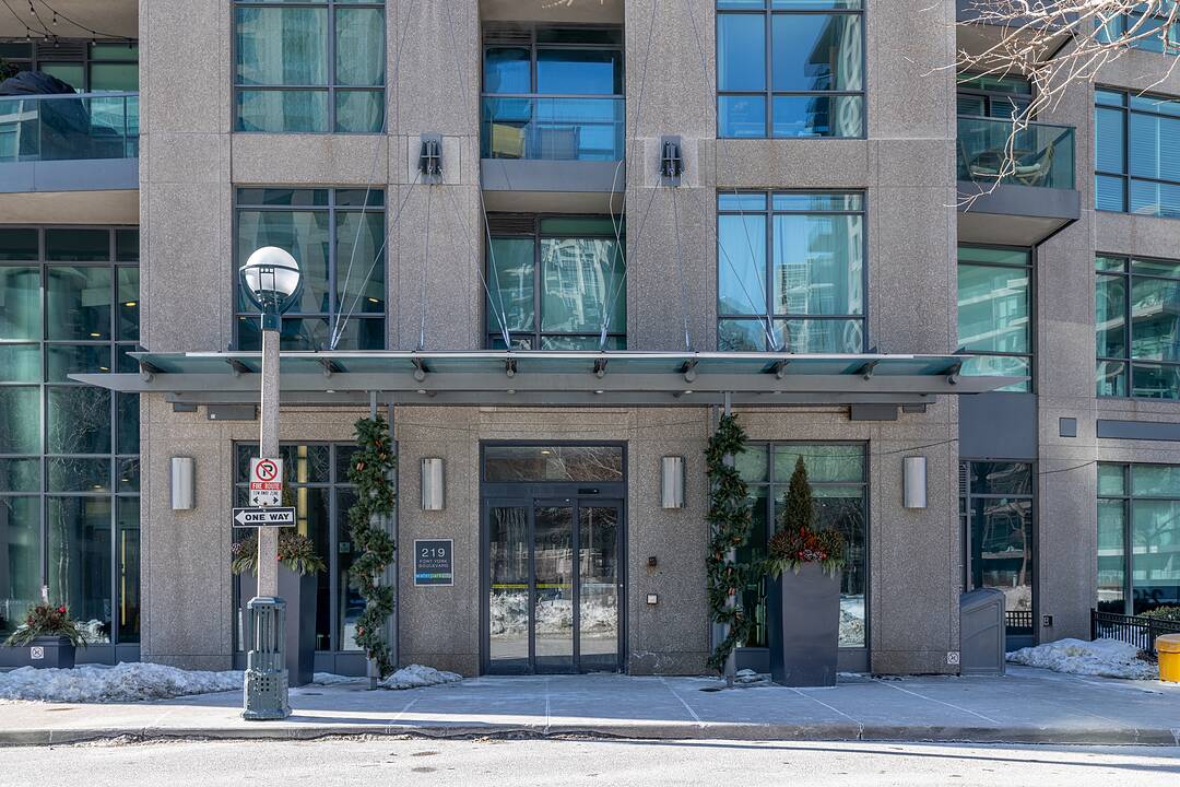 219 Fort York Blvd #3311, Toronto, Ontario