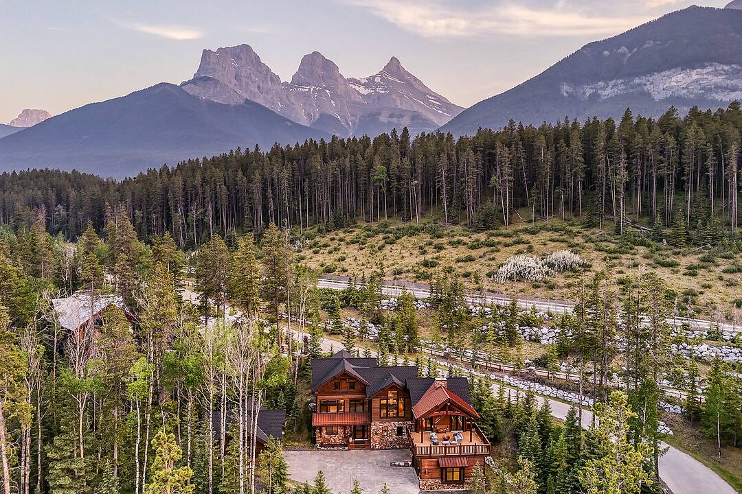 118 Cairns Landing, Canmore, Alberta