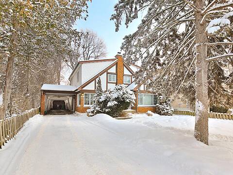 275 Av. Lake, Dorval