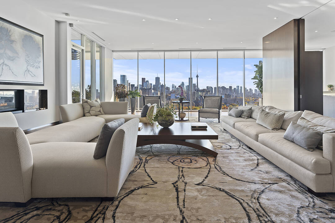 155 Cumberland St #1700, Toronto, Ontario