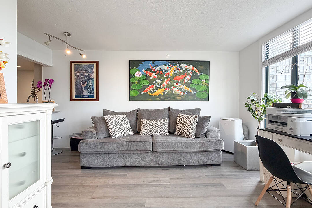 838 Agnes Street #807, New Westminster, British Columbia