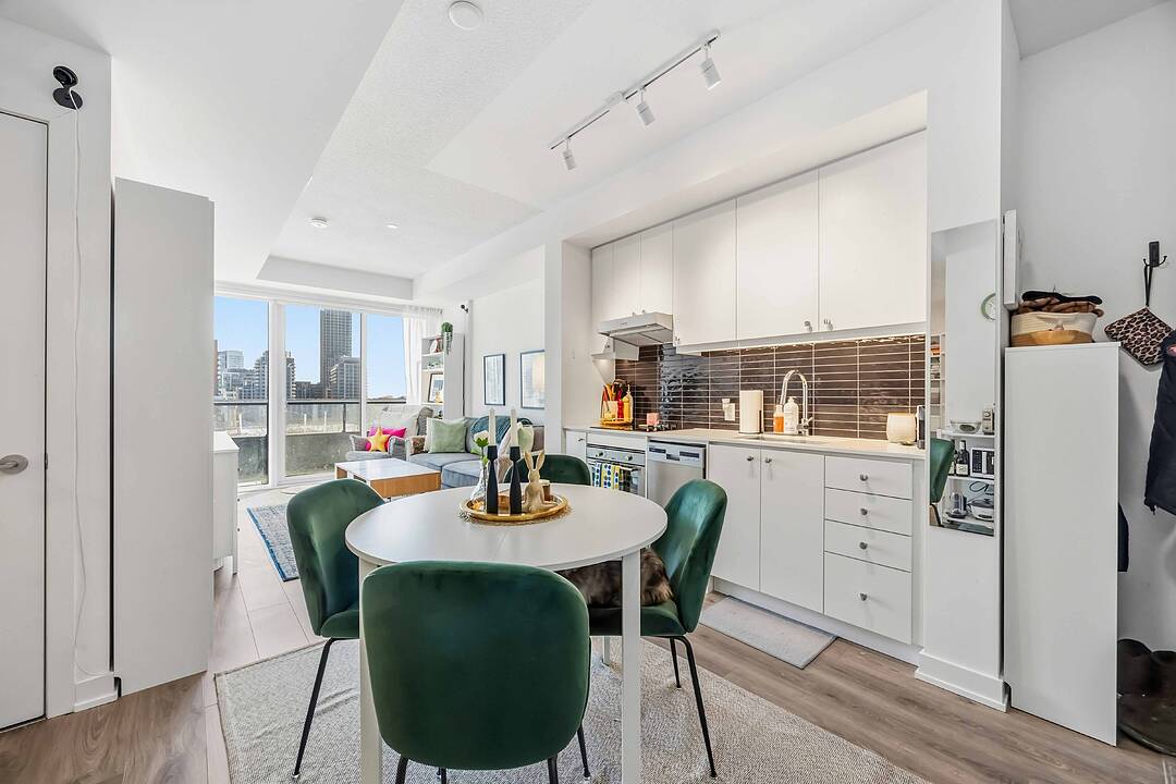 9 Tecumseth St #517, Toronto, Ontario