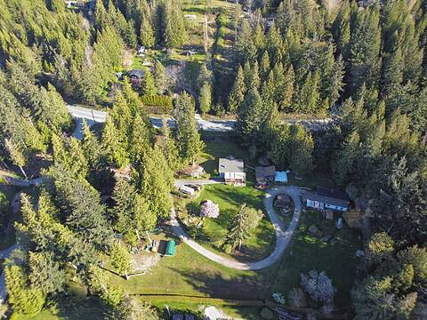1106 A & B Gladwin Trail Road, Roberts Creek