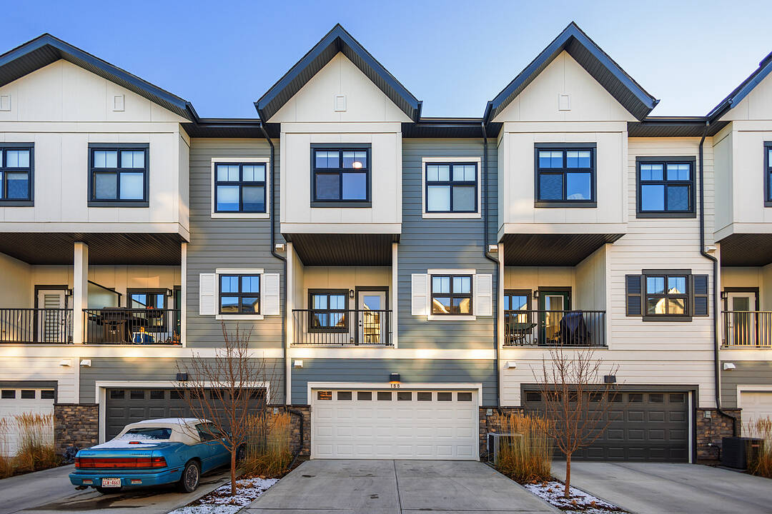 188 Les Jardins Park SE, Calgary, Alberta