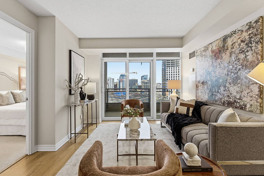 707 - 5229 Dundas St W, Toronto, Ontario